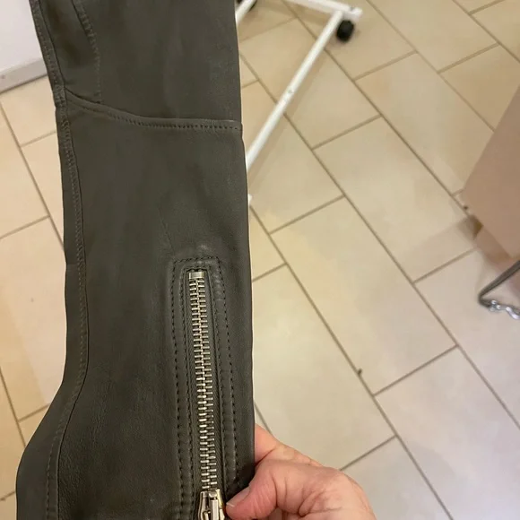 GIVENCHY leather legging